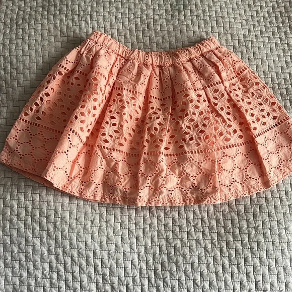 Girl’s H&M skirt. Size 4-6Y - Picture 4 of 4